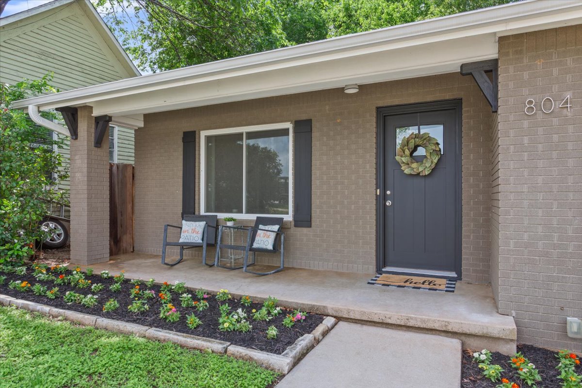 804 Ash Street Georgetown, TX 78626 - Photo 8 of 38