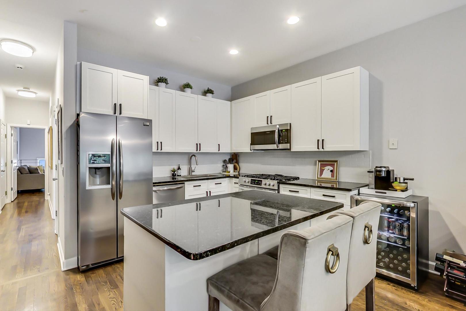 2127 West Rice Street, Unit 1W Chicago, IL 60622 - Photo 8 of 25