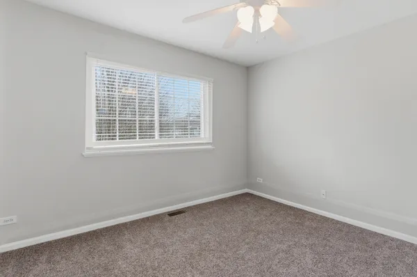 $3,000 | 2313 Stoughton Drive, Aurora, IL 60502