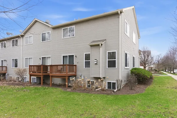 $3,000 | 2313 Stoughton Drive, Aurora, IL 60502