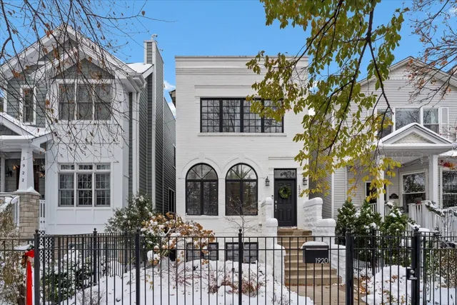 $1,525,000 | 1920 West George Street, Chicago, IL 60657