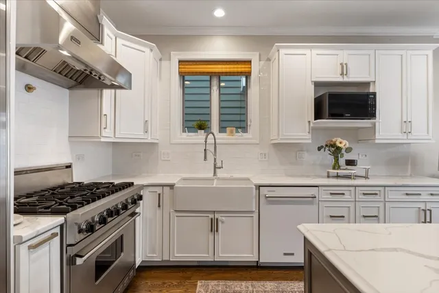 $1,525,000 | 1920 West George Street, Chicago, IL 60657