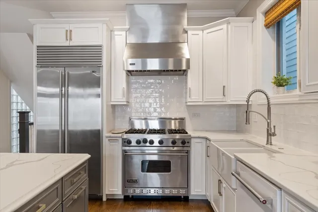 $1,525,000 | 1920 West George Street, Chicago, IL 60657