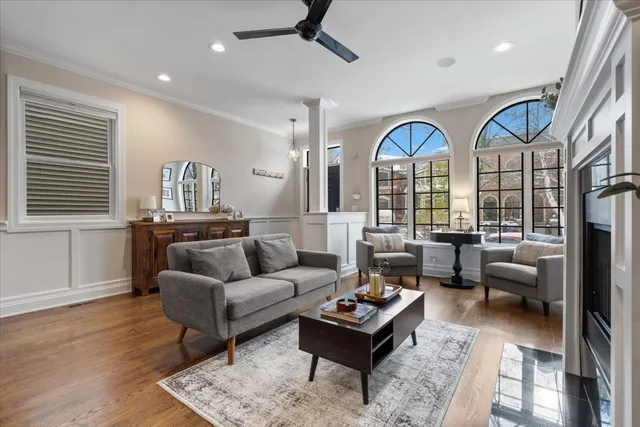 $1,525,000 | 1920 West George Street, Chicago, IL 60657