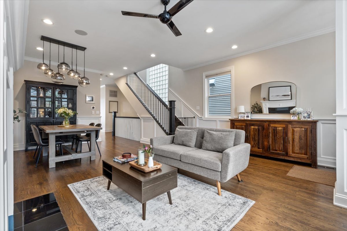 1920 West George Street Chicago, IL 60657 - Photo 7 of 36 a living room with furniture and wooden floor