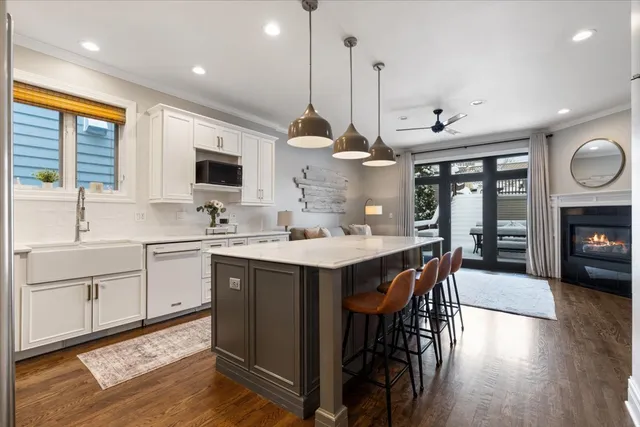 $1,525,000 | 1920 West George Street, Chicago, IL 60657