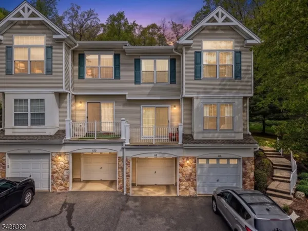 $499,000 | 116 Wallace Court, Green Brook, NJ 08812