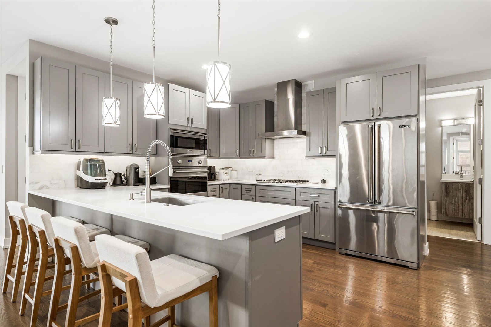 236 South Racine Avenue, Unit 304 Chicago, IL 60607 - Photo 7 of 22