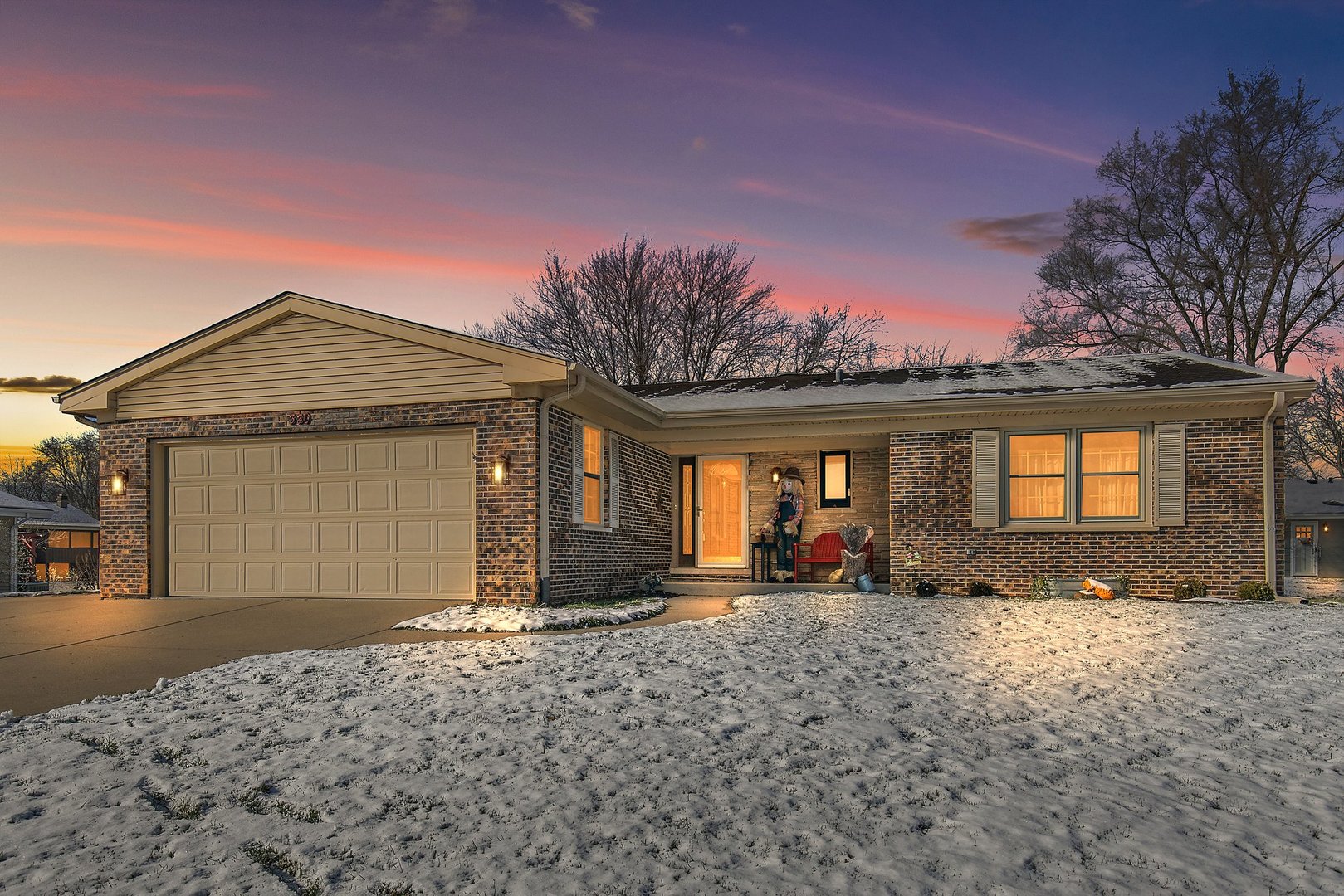 330 High Point Drive Lindenhurst, IL 60046 - Photo 1 of 1