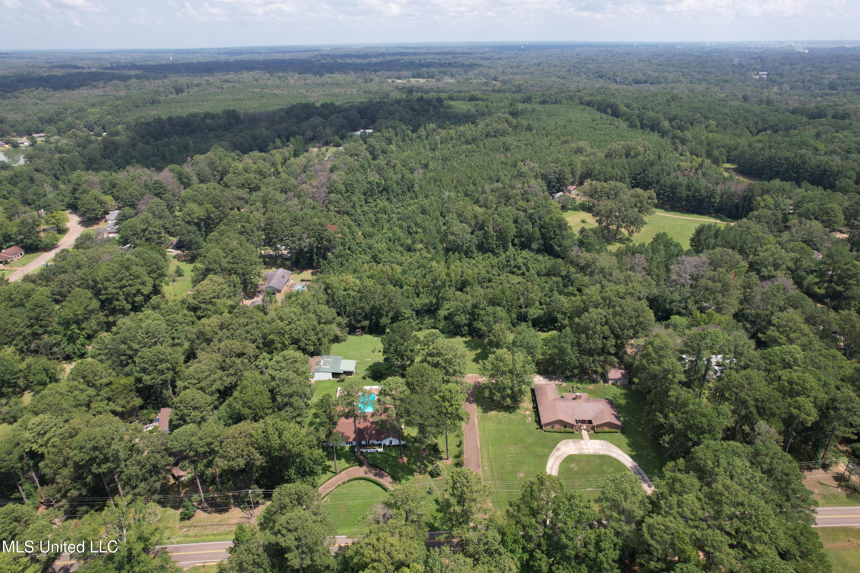 165 Lakeshore Road Jackson, MS 39212 - Photo 9 of 15 DJI_0650