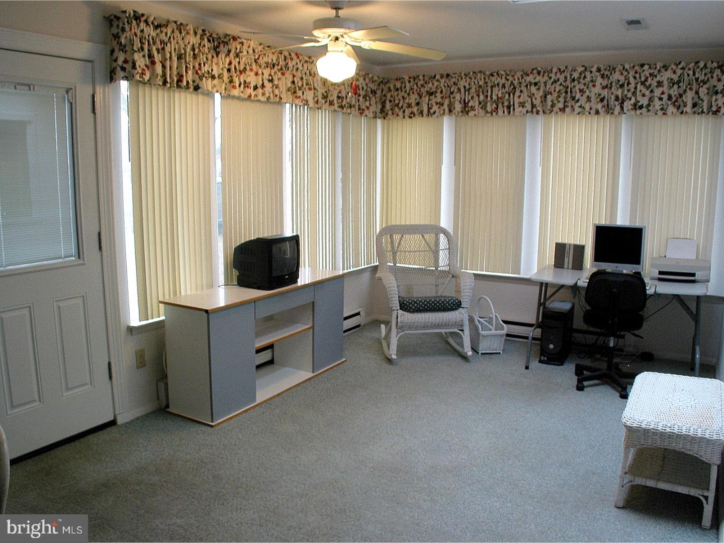 44 Dunstable Road Southampton, NJ 08088 - Photo 15 of 19 Sun Room