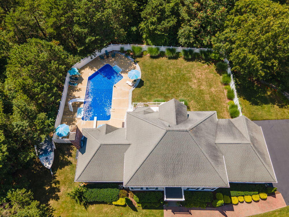 29 Weather Deck Road Bourne, MA 02532 - Photo 5 of 65 Cape Retreat