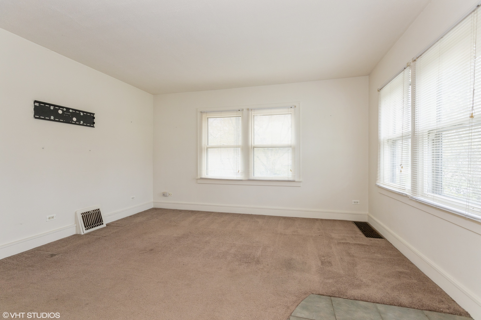 5-s057 Karns Road Lisle, IL 60532 - Photo 9 of 18 Gallery Image 9