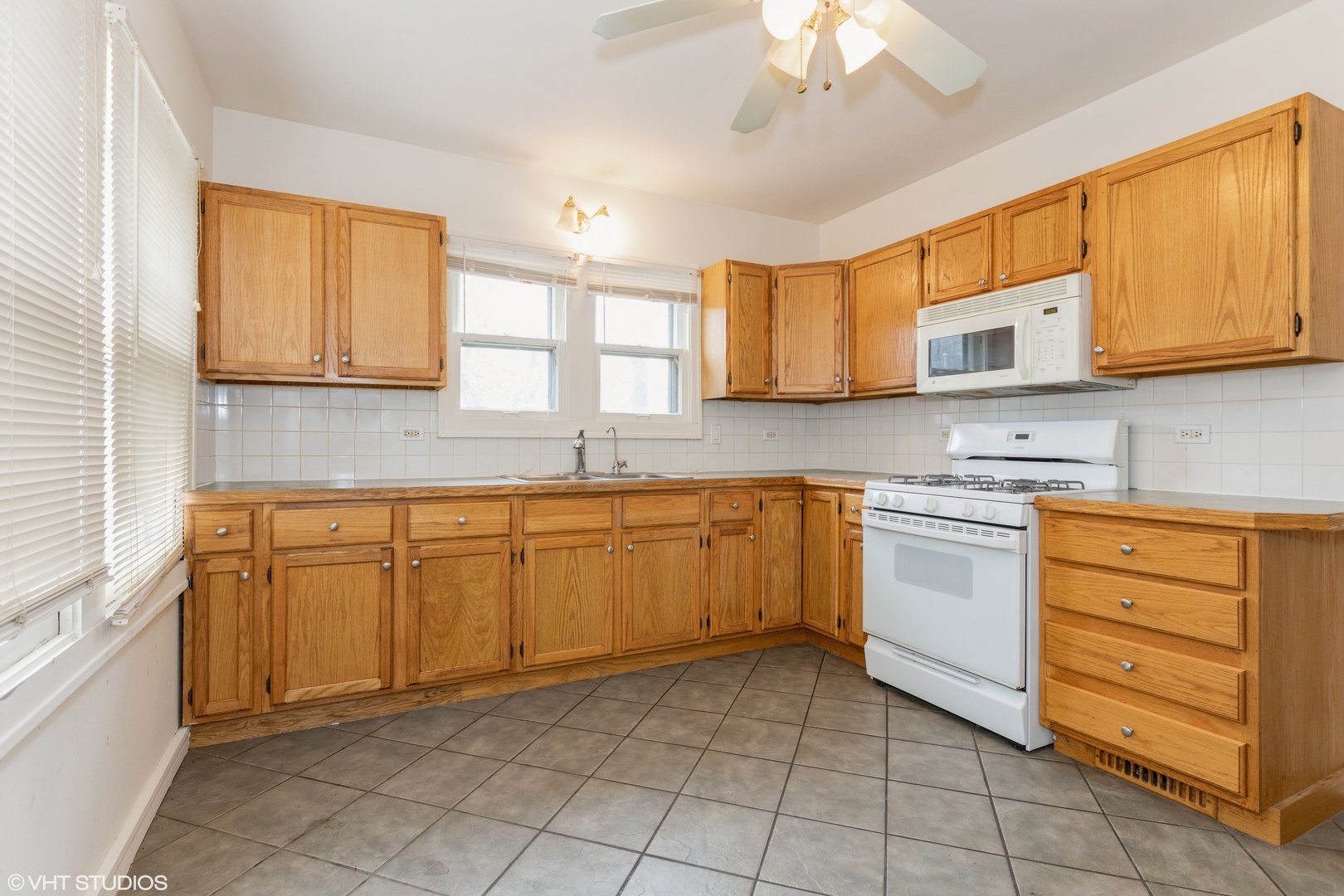 5-s057 Karns Road Lisle, IL 60532 - Photo 10 of 18 Gallery Image 10