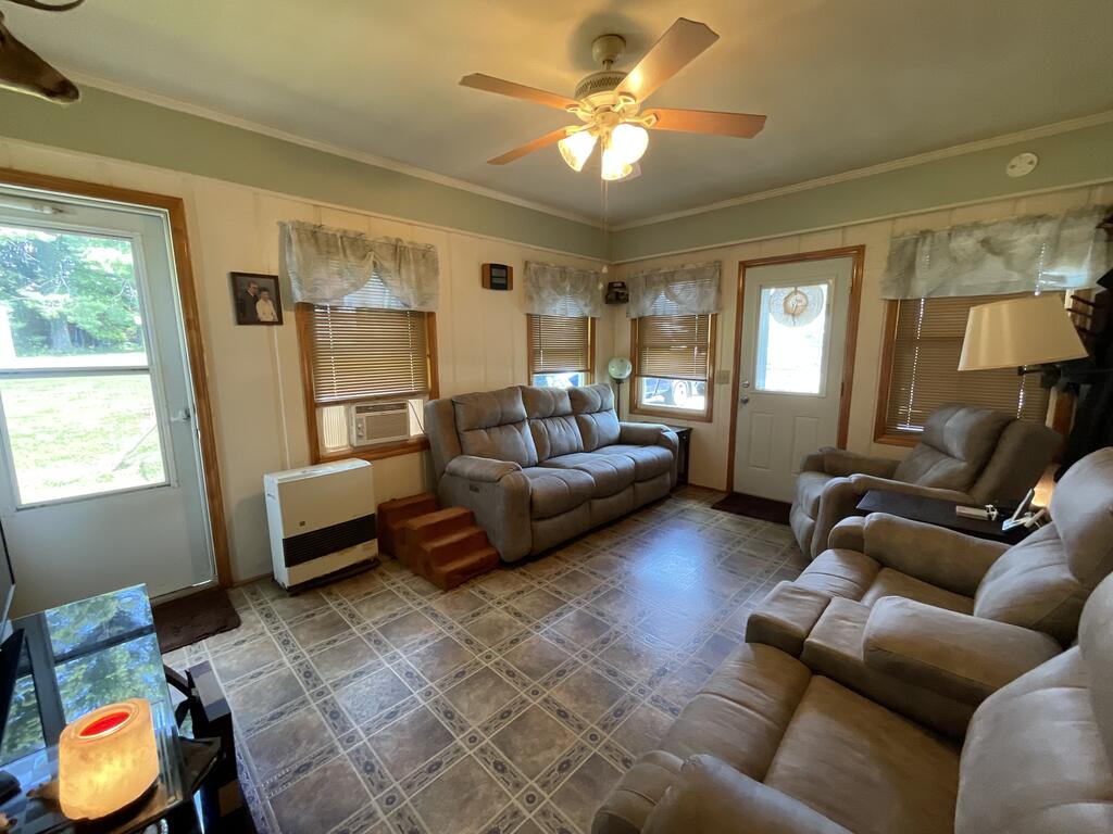 6627 Glade Valley Road Ennice, NC 28623 - Photo 12 of 65 Gallery Image 12