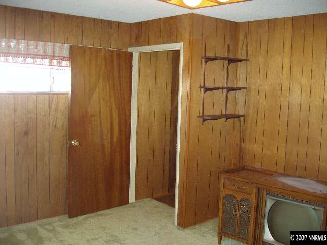 1690 Radcliffe Drive Reno, NV 89502 - Photo 6 of 9 Photo 6