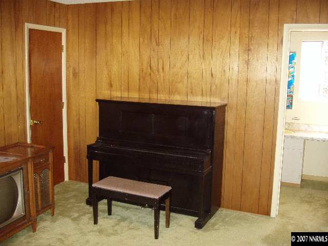 1690 Radcliffe Drive Reno, NV 89502 - Photo 7 of 9 Photo 7