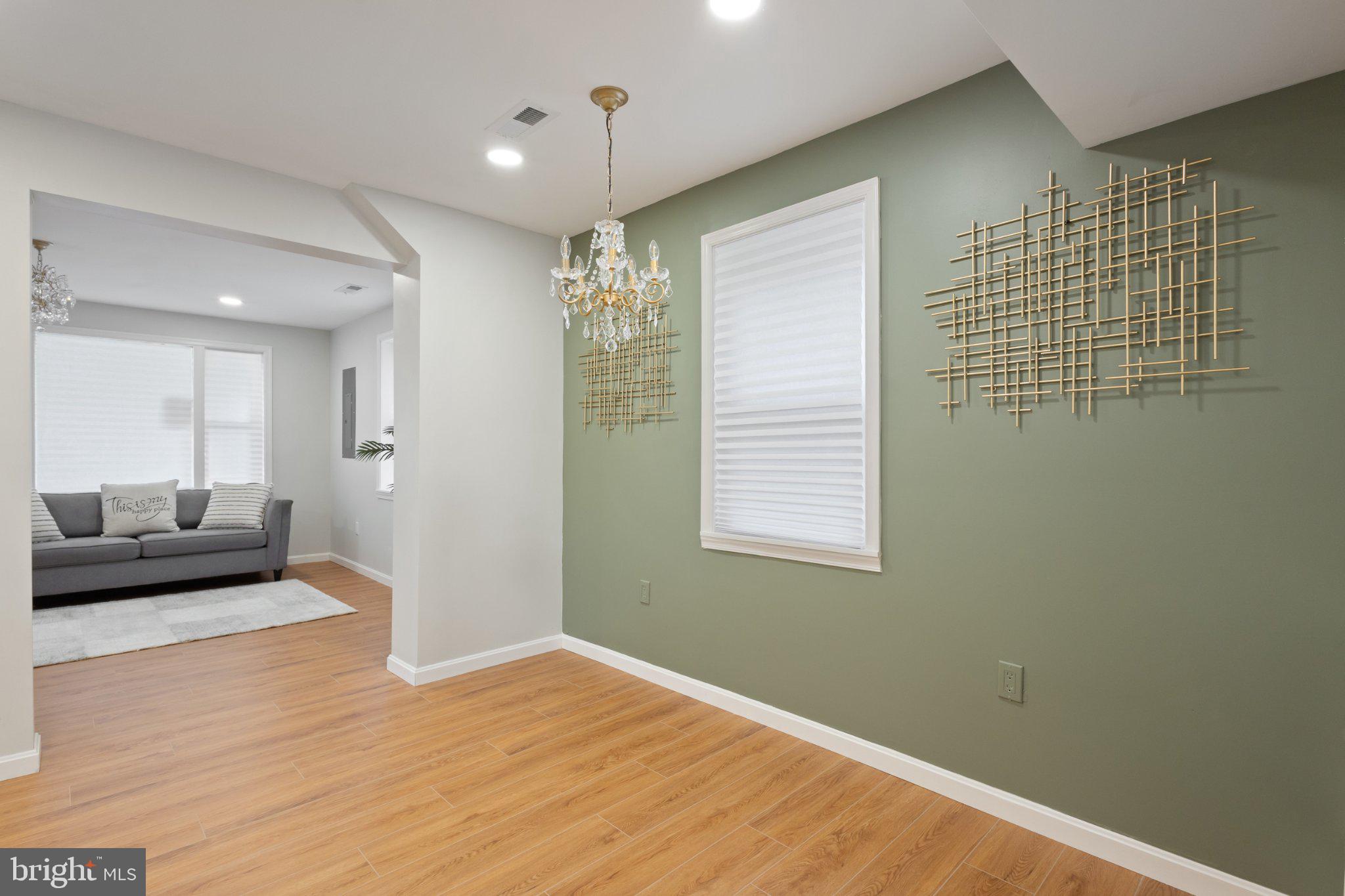 4407 Ridge Drive Baltimore, MD 21229 - Photo 11 of 32 Dining Area
