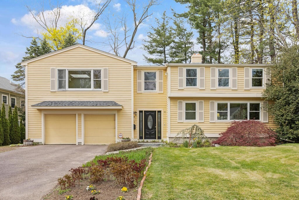 16 Dee Road Lexington, MA 02420 - Photo 1 of 30 front view of a house with a yard