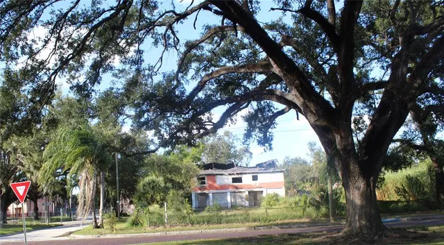 a view of a basketball court