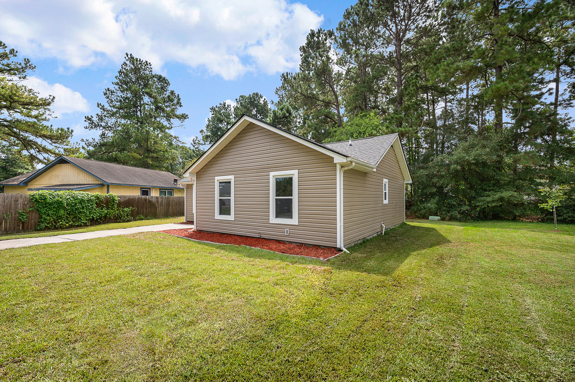 203 Pebble Creek Road Summerville, SC 29486 - Photo 3 of 31 Front