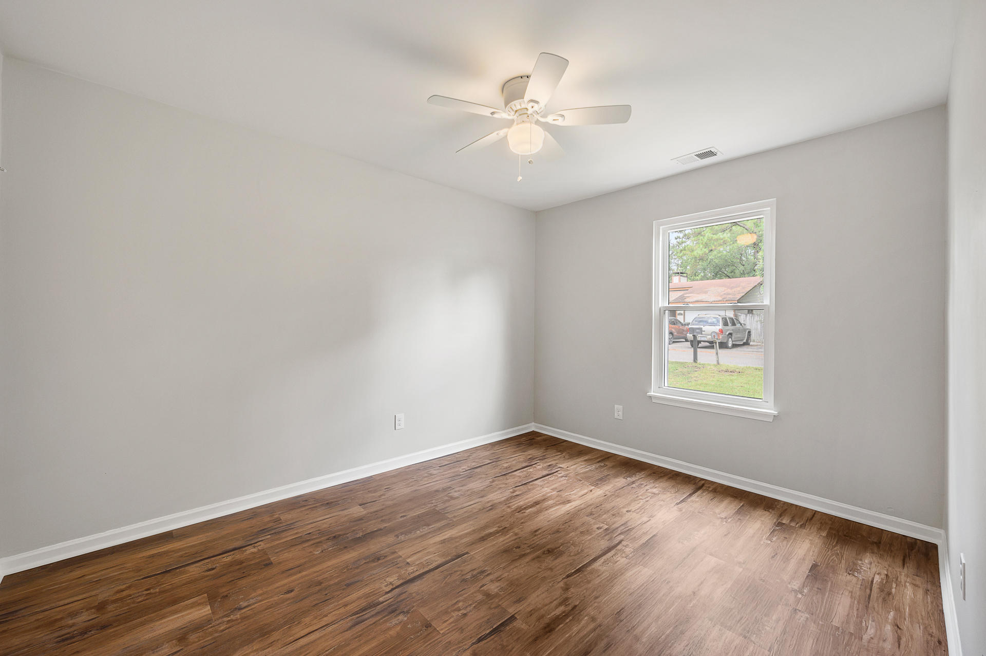 203 Pebble Creek Road Summerville, SC 29486 - Photo 21 of 31 Bedroom 3