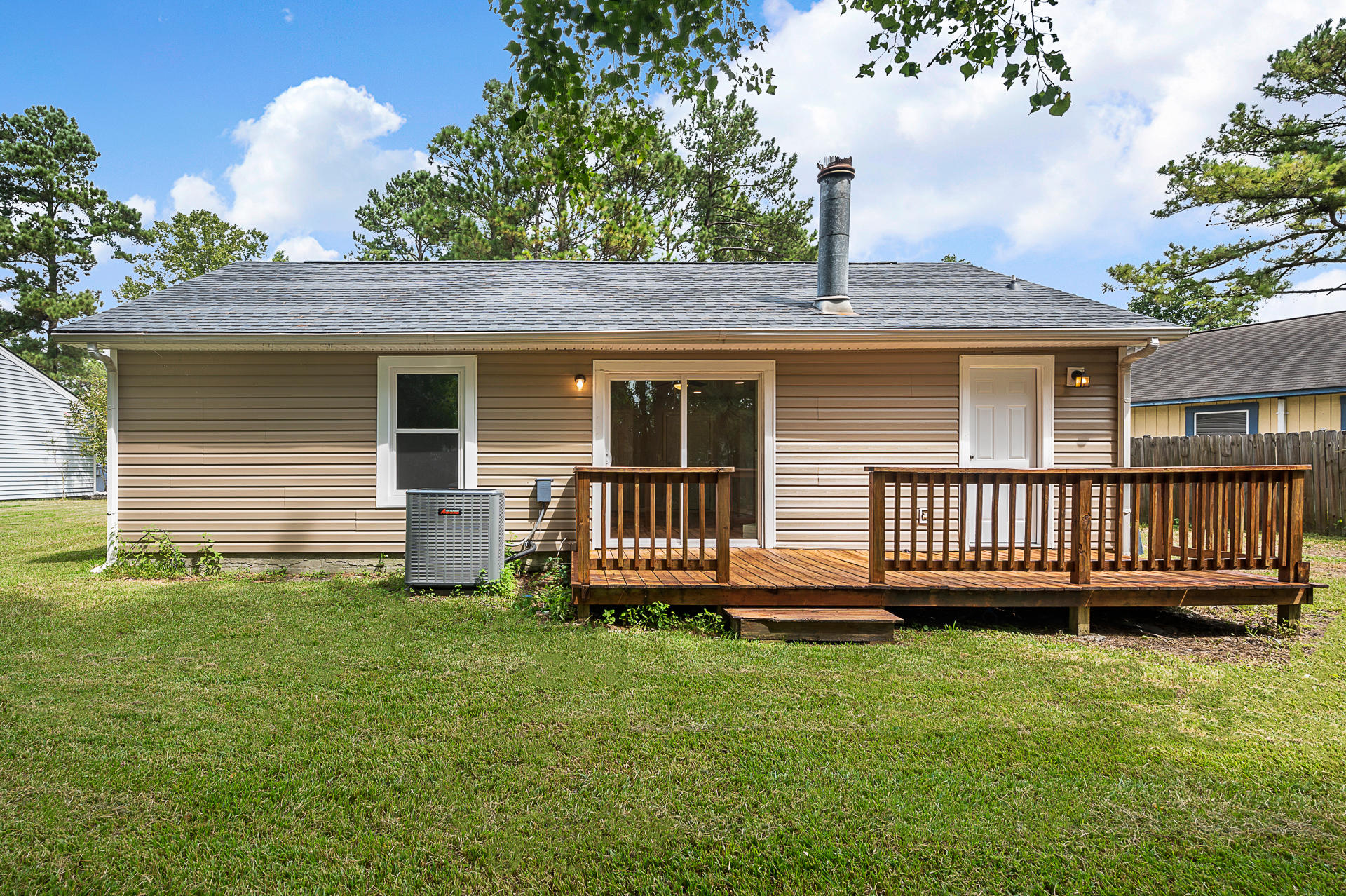 203 Pebble Creek Road Summerville, SC 29486 - Photo 28 of 31 Back