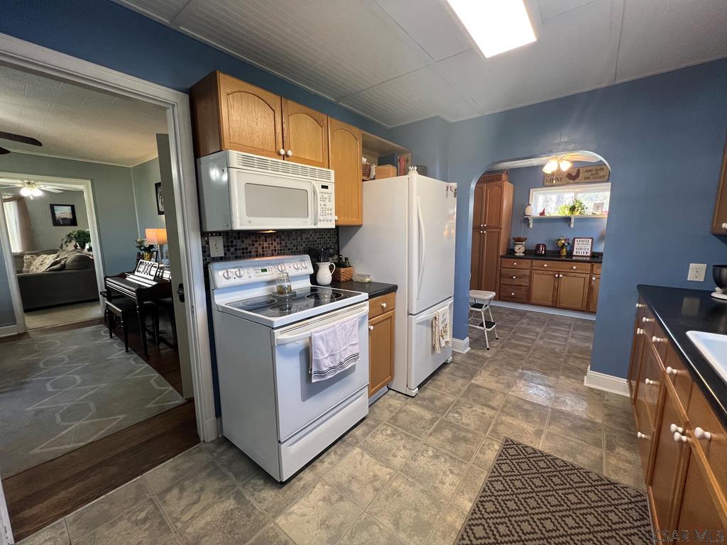 205 Indiana Street Seward, PA 15954 - Photo 6 of 32