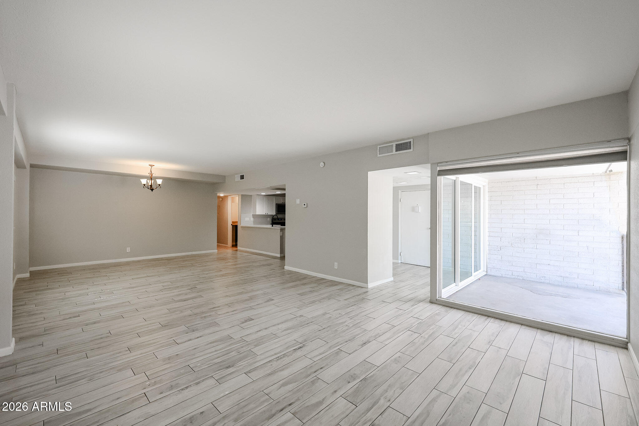 351 East Thomas Road, Unit D201 Phoenix, AZ 85012 - Photo 11 of 43