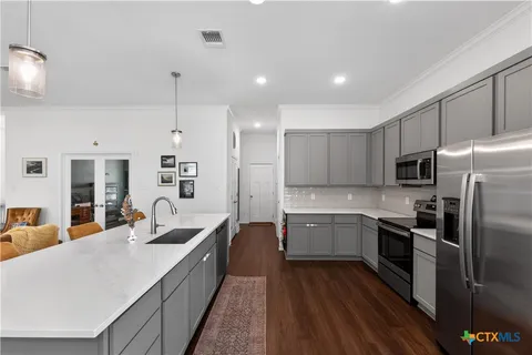 $379,900 | 1211 Carnaby Drive, Temple, TX 76502