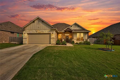 $379,900 | 1211 Carnaby Drive, Temple, TX 76502