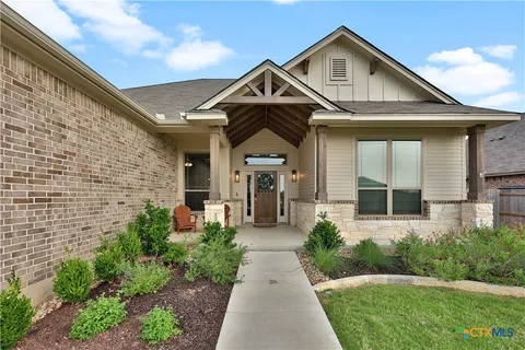 $379,900 | 1211 Carnaby Drive, Temple, TX 76502