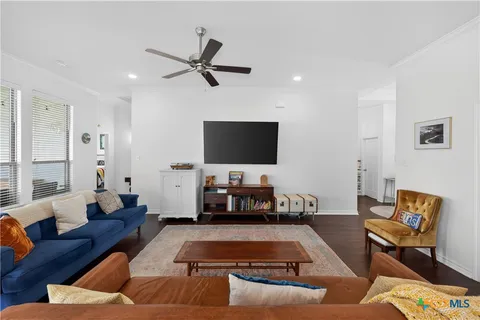 $379,900 | 1211 Carnaby Drive, Temple, TX 76502