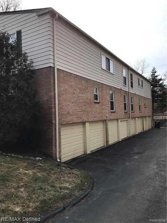 509 East University Drive, Unit 507 Rochester, MI 48307 - Photo 2 of 11