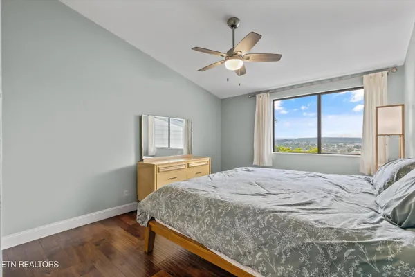 $465,000 | 1911 Cherokee Bluff Drive, Knoxville, TN 37920