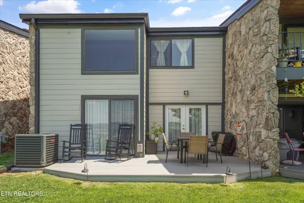 $465,000 | 1911 Cherokee Bluff Drive, Knoxville, TN 37920