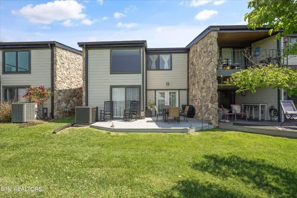$465,000 | 1911 Cherokee Bluff Drive, Knoxville, TN 37920