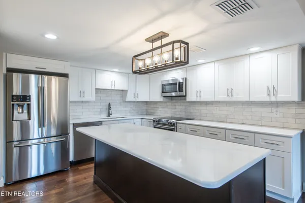 $465,000 | 1911 Cherokee Bluff Drive, Knoxville, TN 37920