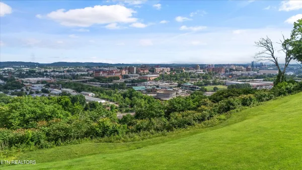 $465,000 | 1911 Cherokee Bluff Drive, Knoxville, TN 37920