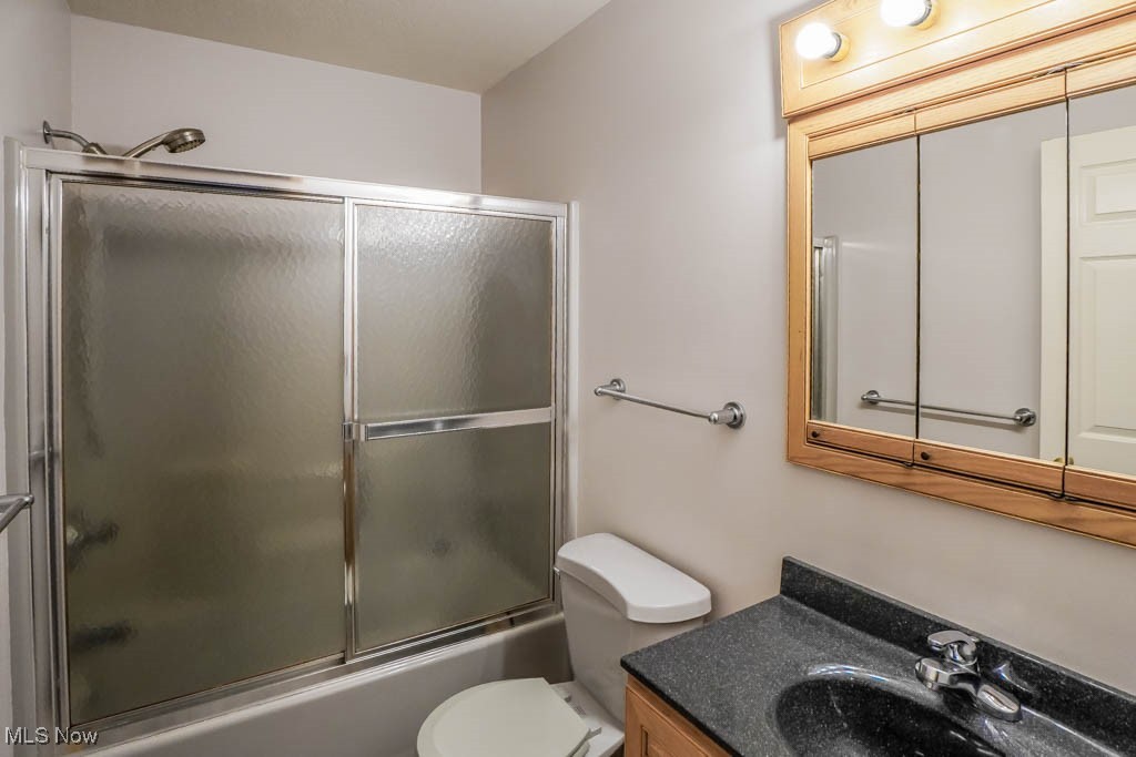 5877 Smith Road Southwest Navarre, OH 44662 - Photo 26 of 40 Full Bathroom