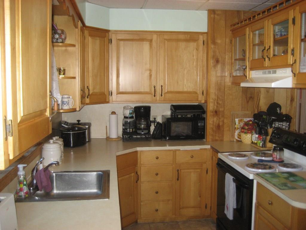 453 Old County Road Rockland, ME 04841 - Photo 10 of 32 Kitchen