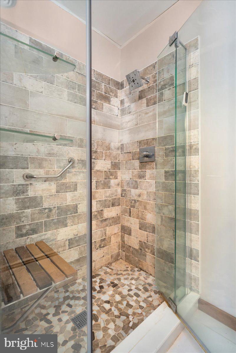 2096 Holicong Road New Hope, PA 18938 - Photo 37 of 45 3rd bedroom bathroom