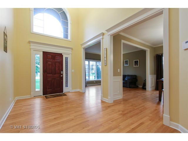 1111 Old York Road Elmhurst, IL 60126 - Photo 2 of 20 a view of an entryway with wooden floor