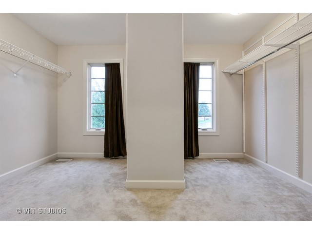 1111 Old York Road Elmhurst, IL 60126 - Photo 12 of 20 an empty room that has a window in it