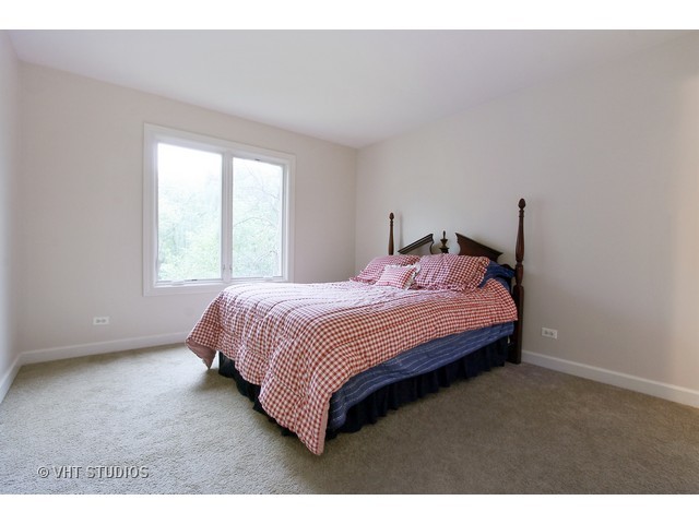 1111 Old York Road Elmhurst, IL 60126 - Photo 13 of 20 a bedroom with a bed and a window
