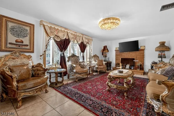 $699,000 | 6 East 2nd Street, Woodbridge, NJ 07064
