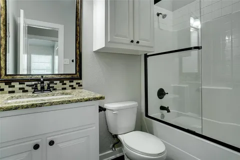 $249,500 | 3324 Willing Avenue, Fort Worth, TX 76110
