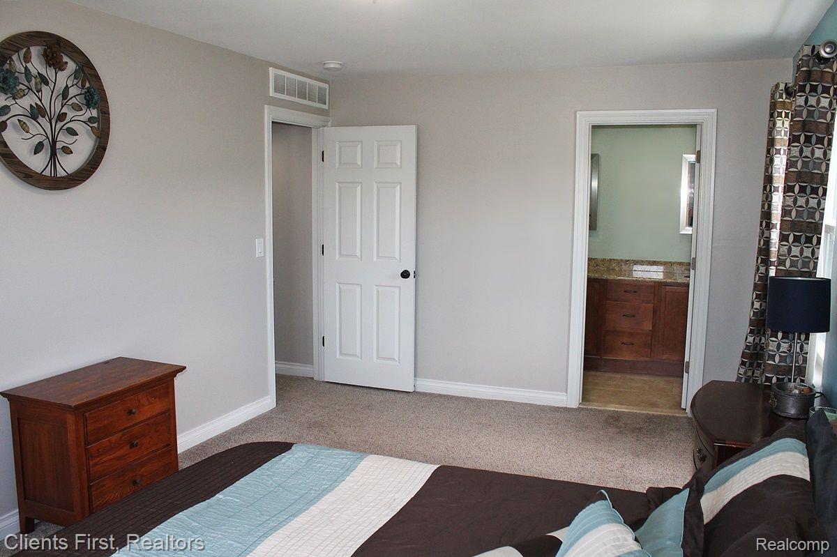 40679 Village Wood Road Novi, MI 48375 - Photo 32 of 64 Primary bedroom into ensuite
