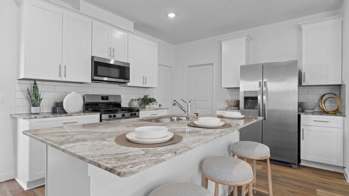 30114 Broeder Way Fulshear, TX 77423 - Photo 7 of 34 *Images and 3D tour are for illustration only and options may vary from home as built.