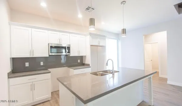$2,395 | 1850 North 51st Street, Unit 4, Phoenix, AZ 85008